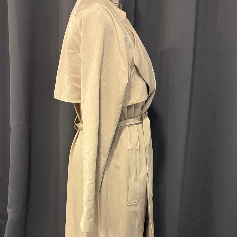 Chic Beige Trench Coat - Picture 6 of 10